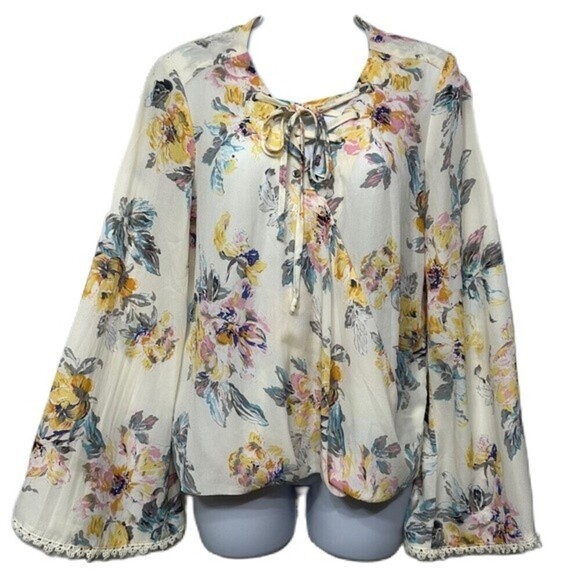 Umgee Tops - Umgee Crossbody Floral Print Long Sleeve‎ Top Sz Small
